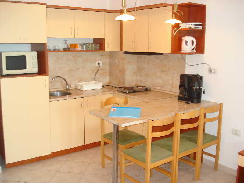 Tsb Sun Coast Apartments Sveti Vlas Bagian luar foto