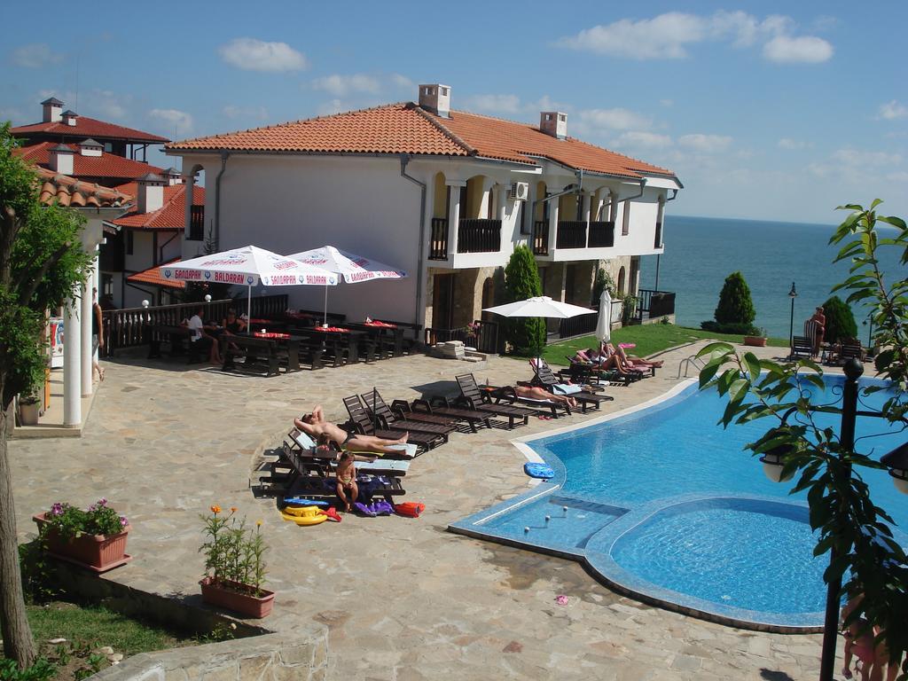Tsb Sun Coast Apartments Sveti Vlas Bagian luar foto