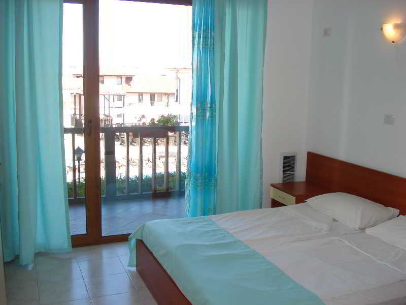 Tsb Sun Coast Apartments Sveti Vlas Bagian luar foto